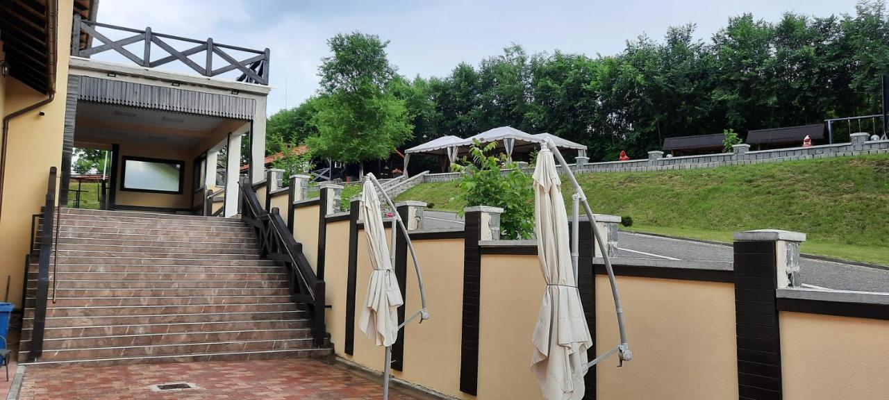 Pensiunea Emris Spatac Exterior foto